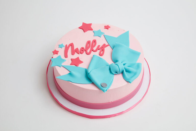 Loopy Bow Cake