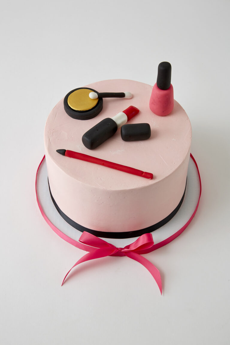 Makeup Girl Cake