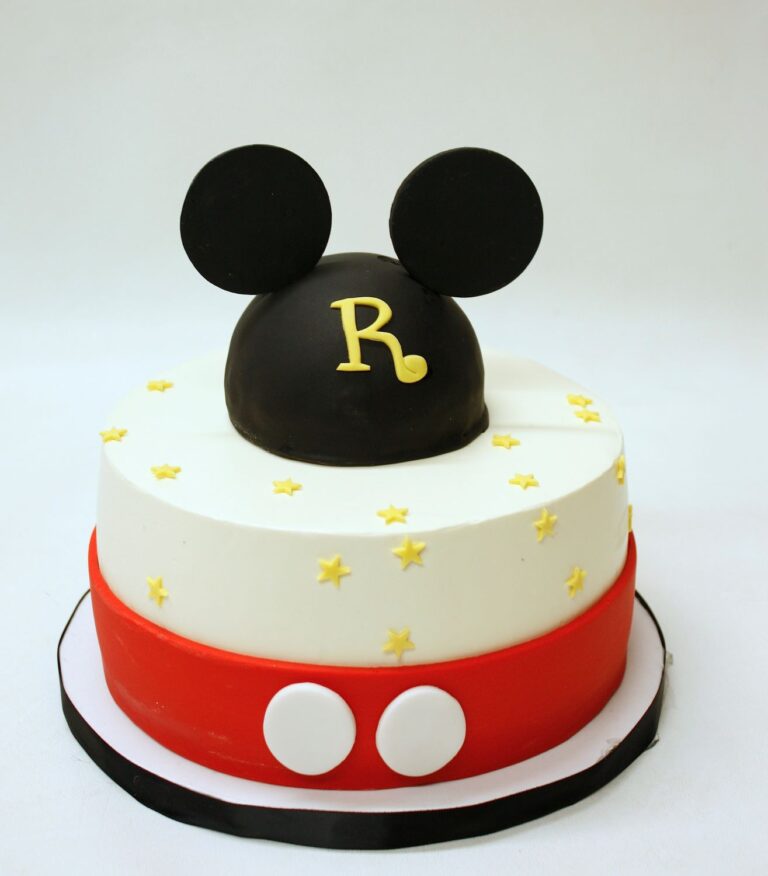 Mickey Star Cake