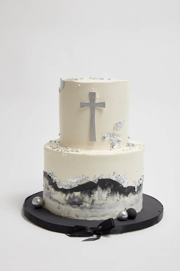 Onyx Cross Cake in New York