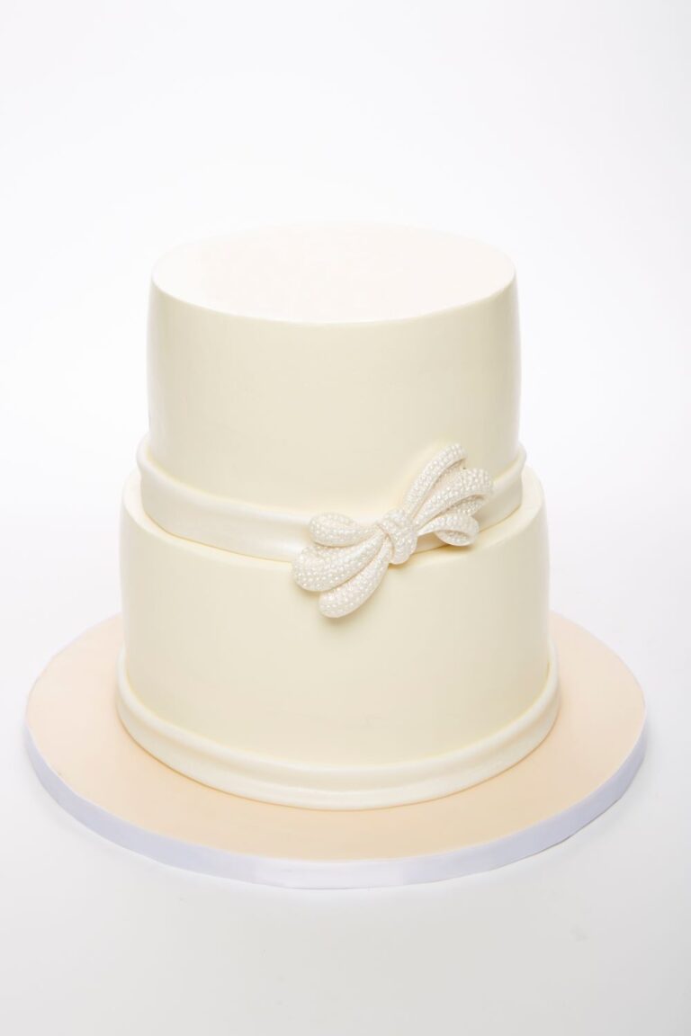 Sweet Couture Bow Cake
