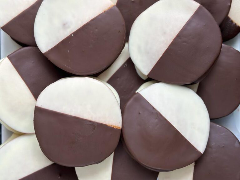 Cake Tasting, Jumbo Black & Whites Cake