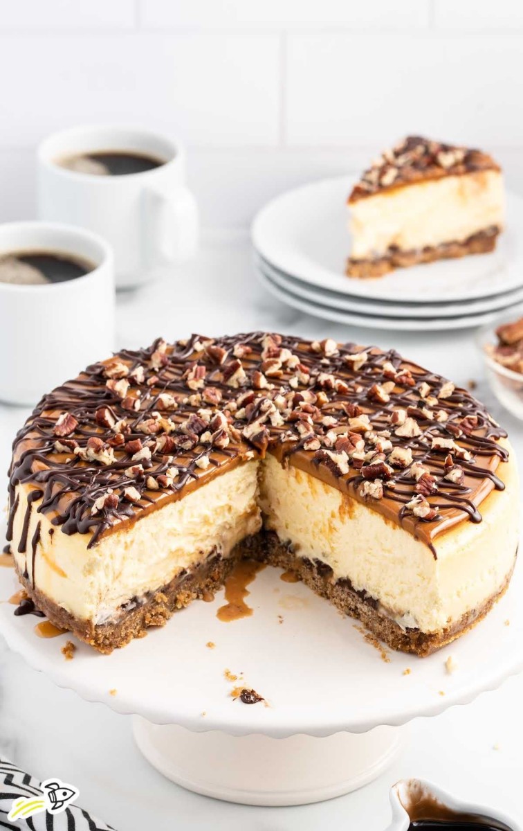 Pecan Turtle Caramel Cheesecake