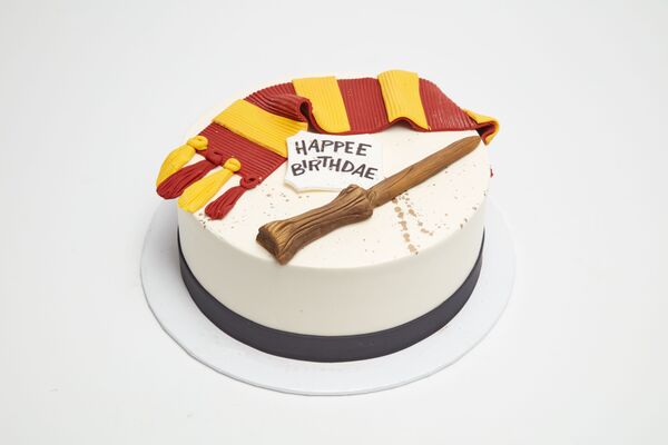 Hp Scarf Cake