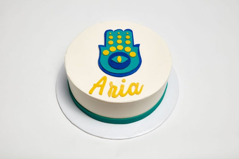 Modern Hamsa Cake