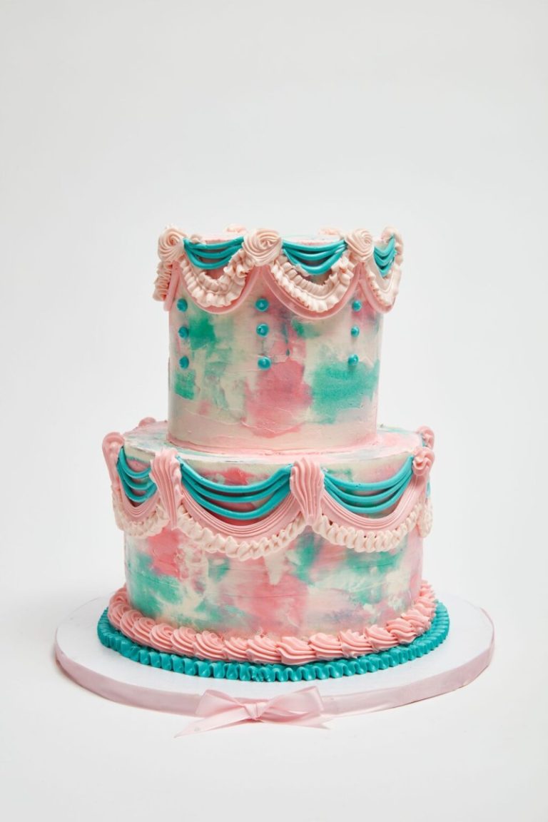 Dumbo Chic Cake