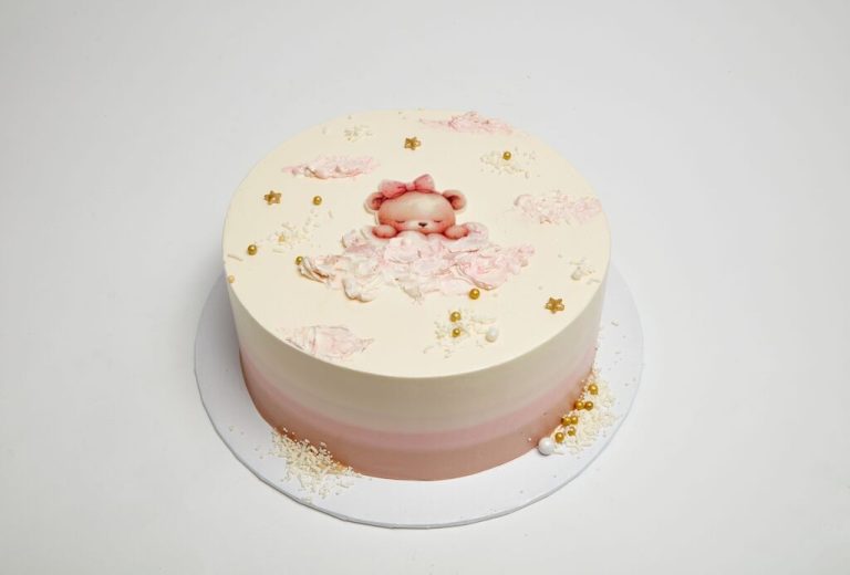 Cloudy Bear Bliss Cake