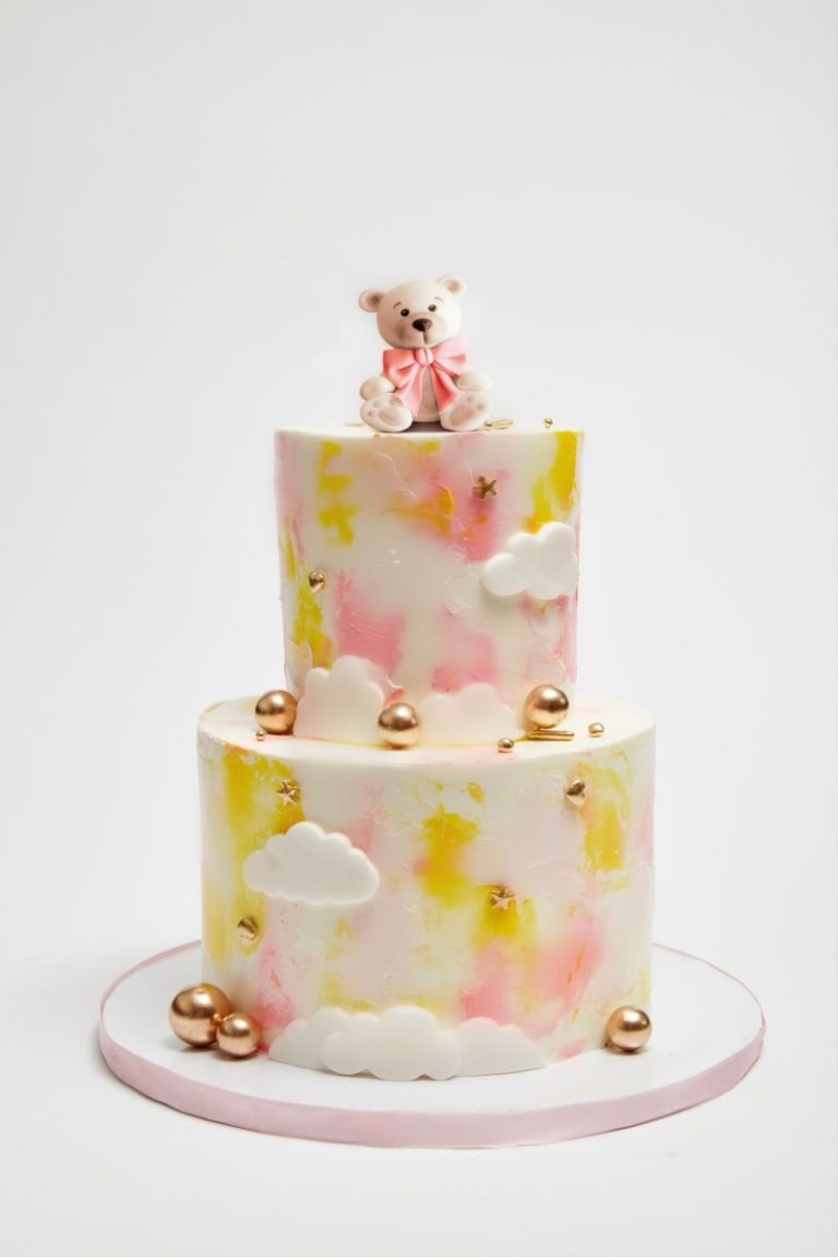 Cloudy Bear Cake